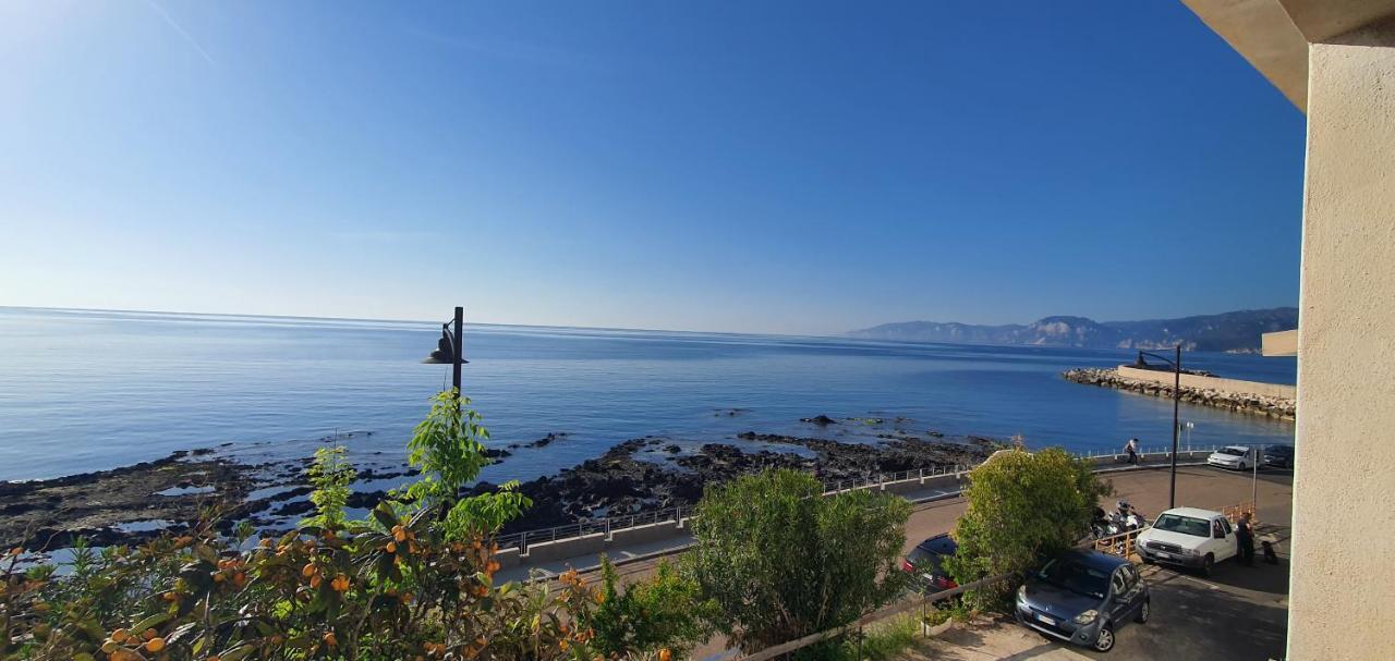 Holiday Home View On The Sea Кала-Гононе Экстерьер фото